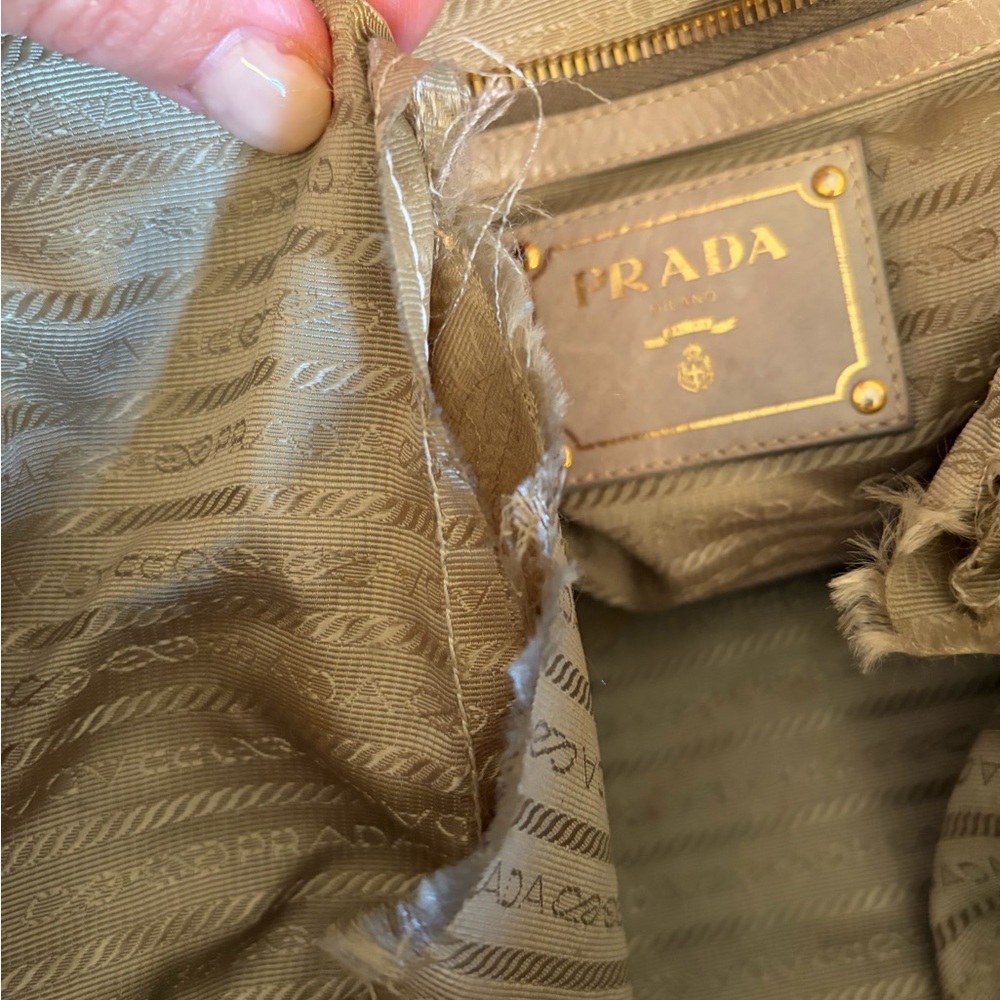 Prada Vitello Shine Leather Satchel with Shoulder Strap - Picture 9 of 16